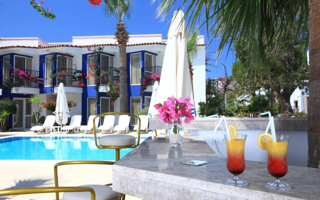 Catamaran Hotel