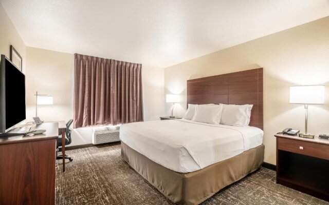 Cobblestone Hotel & Suites - Urbana