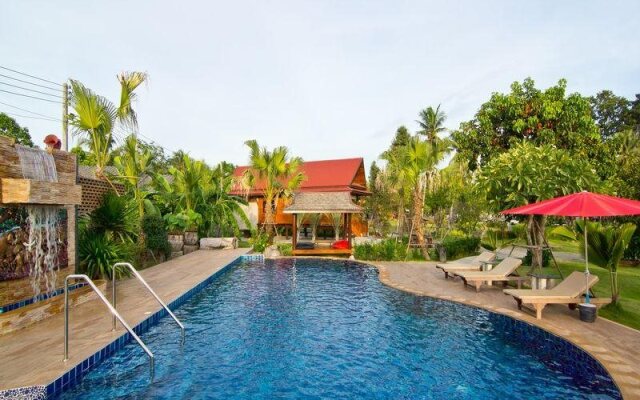 Bueng Bua Thong
