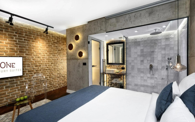 One Luxury Suites