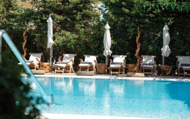 Sea View Hotel