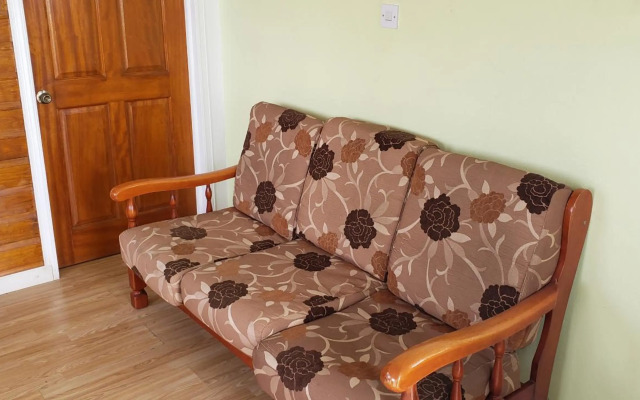 Unit 5/6 Private Apartment - Roseau