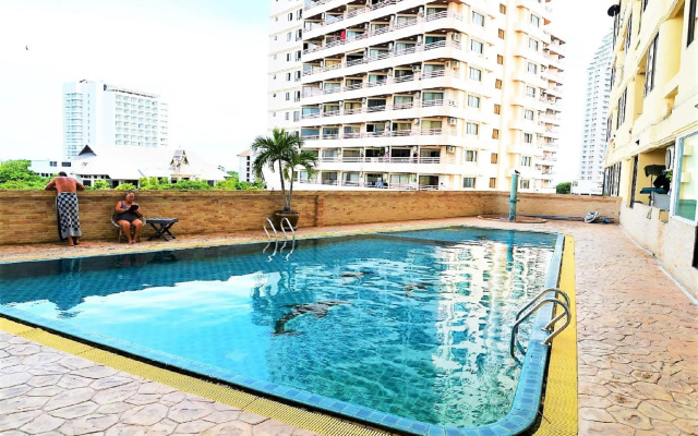 ThepThip ArtDeco Apartments