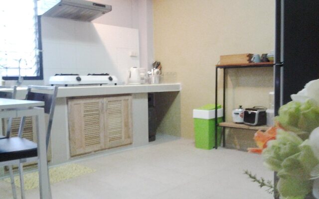 Aree Guesthouse2