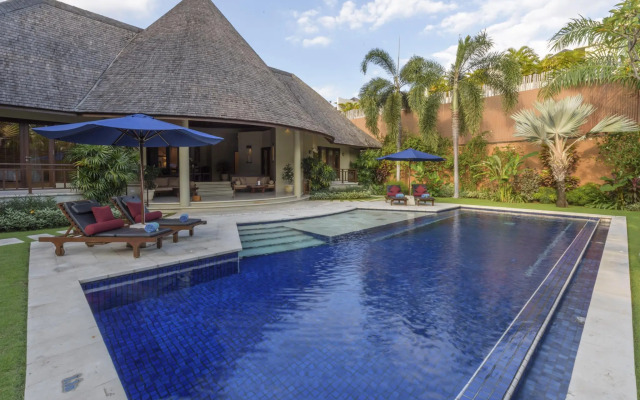 Oval Villa Bali