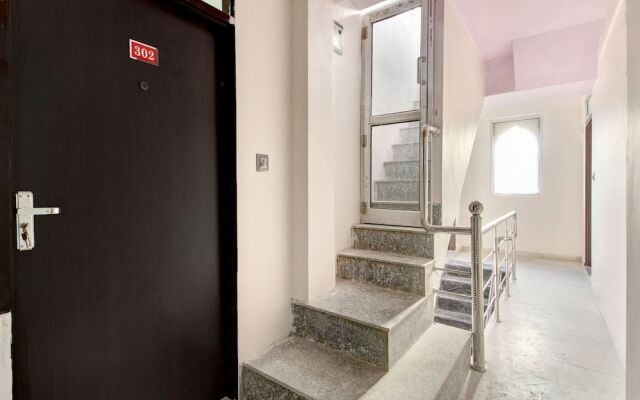 OYO 44366 Webmienz Hotel