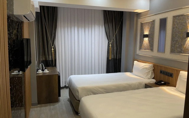 Karaca Otel