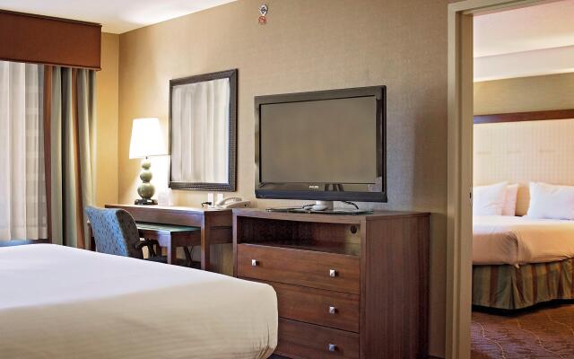 Holiday Inn Express & Suites Logan