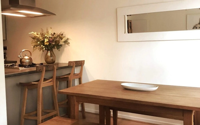 Warm 1 Bedroom Apartment with Balcony