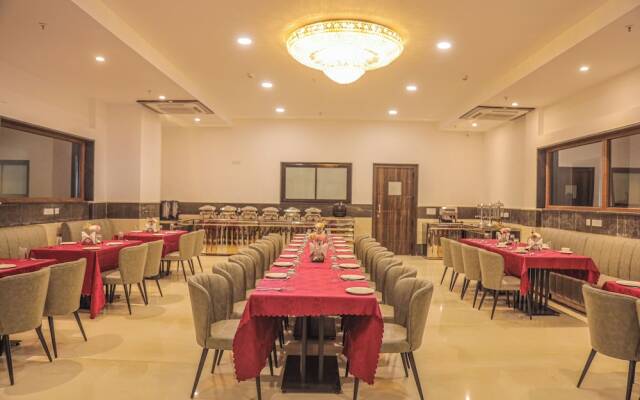 Dhauladhar Heights Resort