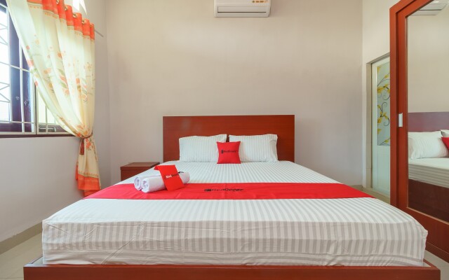 RedDoorz Syariah near UISU Medan