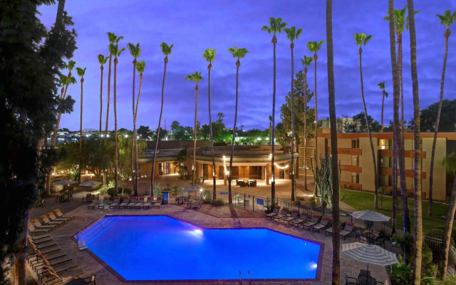 DoubleTree by Hilton Phoenix Tempe