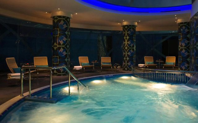 Renaissance Izmir Hotel