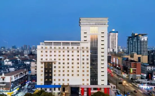 Jingdian E-sports Homestay (Nantong Haohe Scenic Area Yaohan Store) — 2-star hotel in Nantong