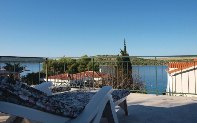 Stunning Home in Sparadici With Wifi and 2 Bedrooms