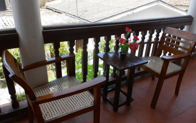 Mrs Wijenayake's Beach Haven Guest House