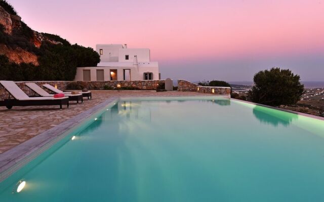 Deluxe Villa Infinity Pool And Helipad By Villarentalsgr