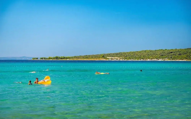 Cozy House Near Beach