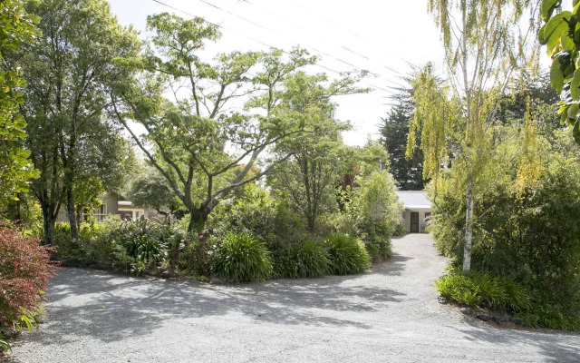 Plum Tree House and Quince Cottage