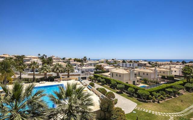 Beautiful 2-bed Apartment in Albufeira