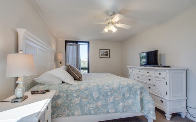 Enclave 202a 2 Bedroom Condo by RedAwning