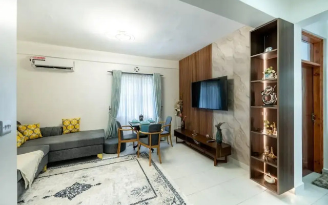2BR Apartment in Mombasa - Pool & Near Beach