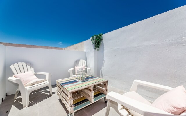 Trendy Central Apt With Small Parking And Terrace