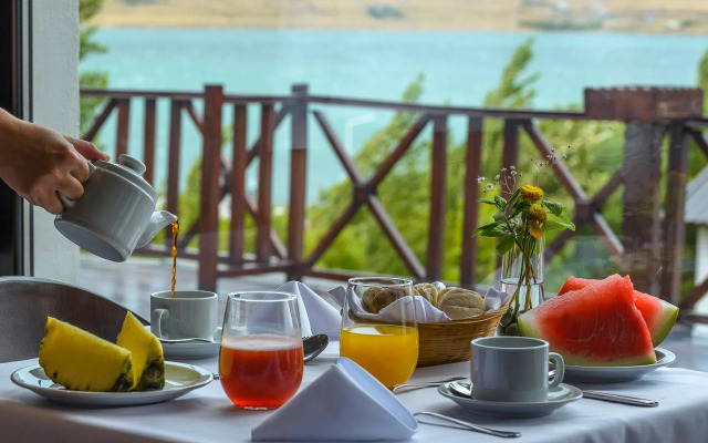 Xelena Hotel & Suites