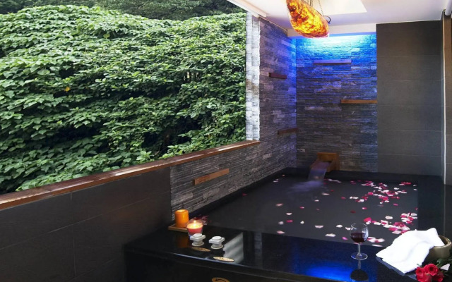 Golden Hotspring Hotel