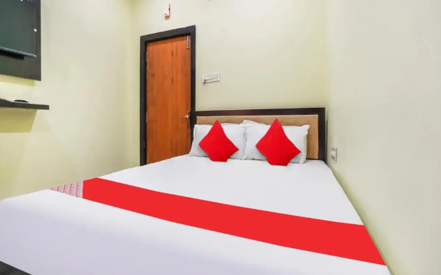 Oyo Flagship 807564 Hotel Pvs Grand