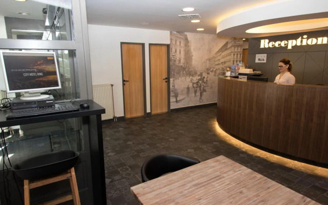 City Hotel Ring