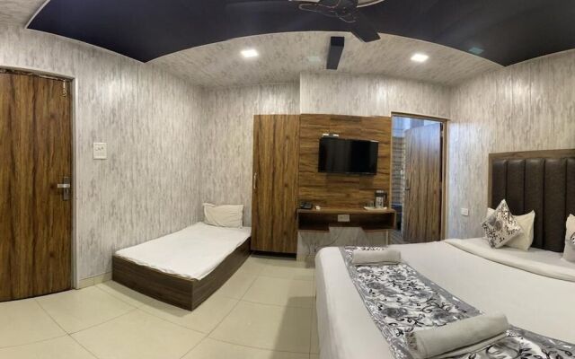Hotel Smile Residency