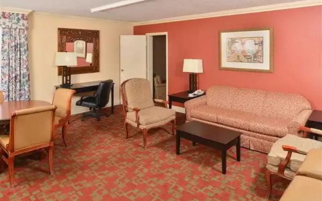 Best Western Chateau Suite Hotel