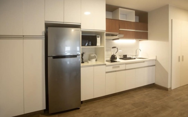w Artsy 2BR in the Heart of Miraflores