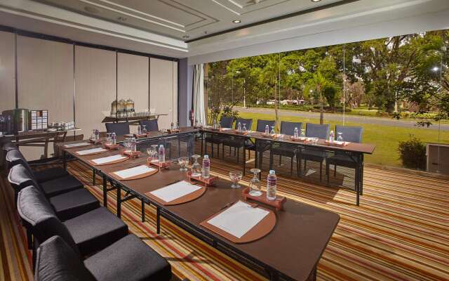 Quest Plus Conference Center, Clark