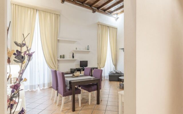 Pantheon Charming Apartment