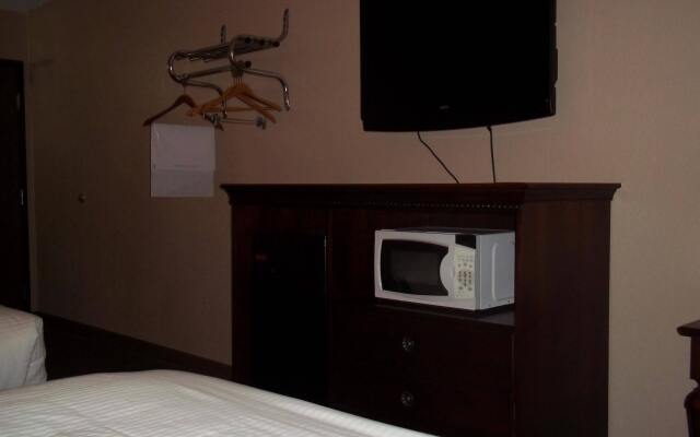 Crookston Inn and Convention Center