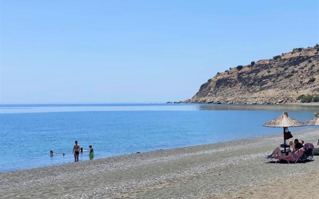 Evagelia's Apartment at Myrtos 1 min from the beach