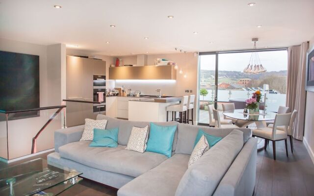 Henge House, Penthouse Apartment