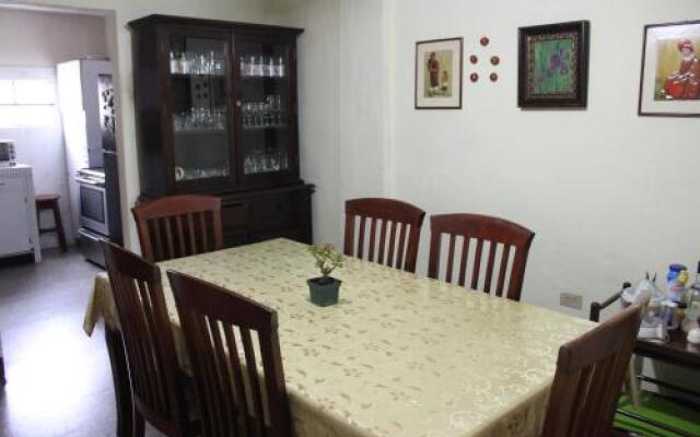 Casa de Lucrecia - local family homestay with 3 meals daily + wifi