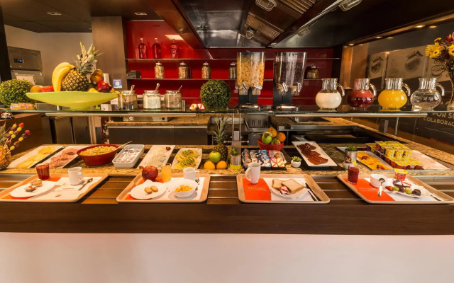 ibis Santiago Las Condes