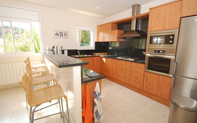 Premium Villa in Calonge With Swimming Pool