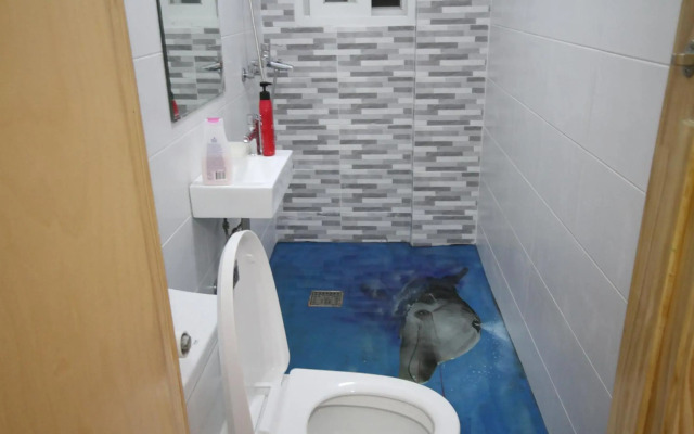 Time Travelers Party Hostel In Hongdae - Foreigners Only