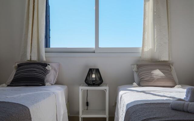 Phaedrus Living: Seaside Luxury Villa Anafi