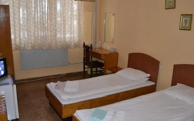 Druzhba Hotel
