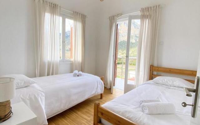 Thassa Beach Apartment No6 (with mountain view)
