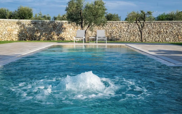 Trullo Meraviglia With Garden And Pool