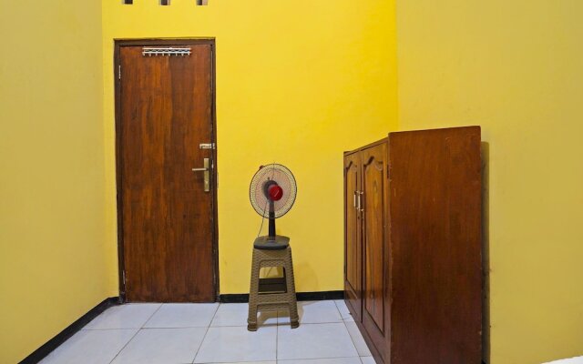 OYO Life 91869 Insan Mulia Kost Syariah