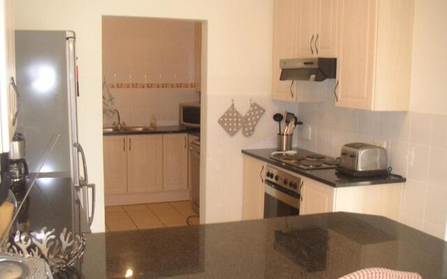 Waterside Living MM1304