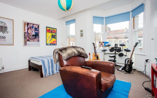 Wonderful 4 Bedroom Home In Kensal Rise